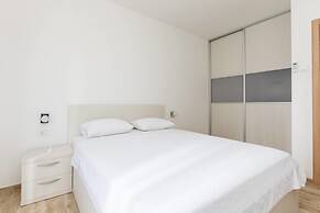 Apartments Miramar