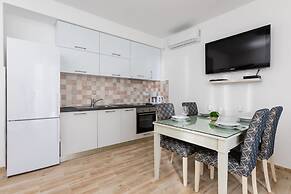 Apartments Miramar