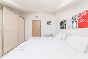 Apartments Miramar