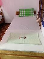 Star Rest Beach Hotel Arugambay