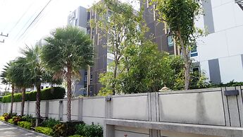 PLUM Condo Phaholyothin 89