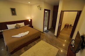 Mayookham Resorts