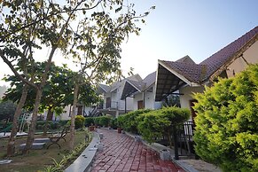 Mayookham Resorts