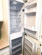 Entire 2 Bedroom Flat Next to Kings College