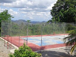Anura Guest Inn