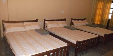 Anura Guest Inn