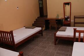 Anura Guest Inn
