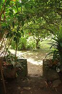 Anura Guest Inn