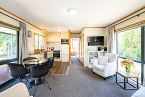 Lawn Cottages