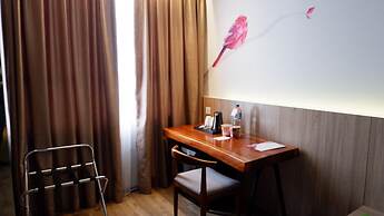 The Zuri Palembang