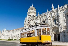 Belem Eyes