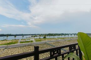 Home River Villa