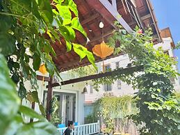 Home River Villa