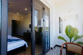 Home River Villa