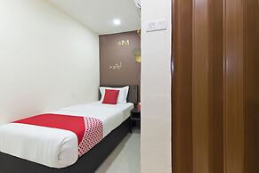 Super OYO 326 Tc Hotel