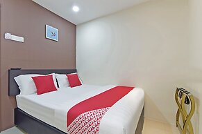 Super OYO 326 Tc Hotel