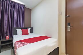 Super OYO 326 Tc Hotel