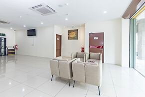 Super OYO 326 Tc Hotel