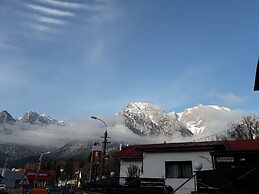 Iri Busteni Hotel