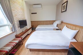 Theday Inn