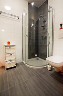 Golden Sun Apartments- Polanki