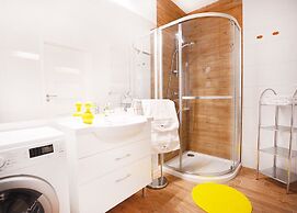 Golden Sun Apartments- Polanki