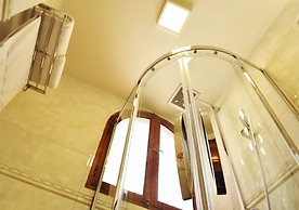 Qantu Hotel