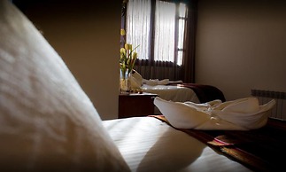 Qantu Hotel