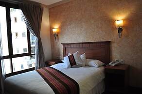 Qantu Hotel