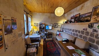 Karadut Cave Hotel