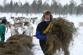 Hotelli Korpikartano