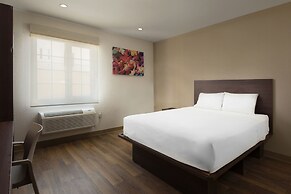 Extended Suites Saltillo Galerías