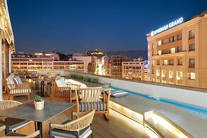 Zeus Essence Wyndham Athens Residence