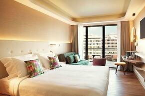 Zeus Essence Wyndham Athens Residence