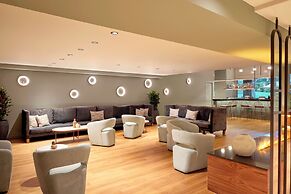 Zeus Essence Wyndham Athens Residence
