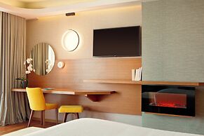 Zeus Essence Wyndham Athens Residence