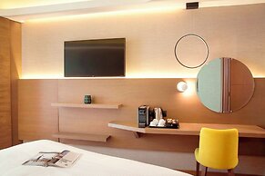 Zeus Essence Wyndham Athens Residence
