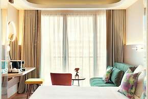 Zeus Essence Wyndham Athens Residence