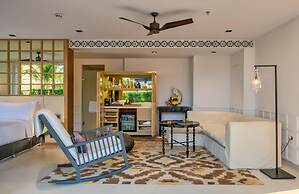 Azaya Beach Resort