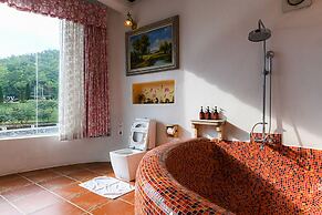 Swiss Valley Hip Resort