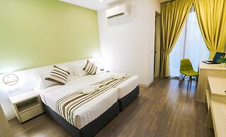Tropical Villa Service Suite