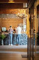 Wilderness Hotel Muotka & Igloos
