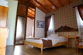 Arkadas Otel