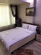 Ahranis Hotel