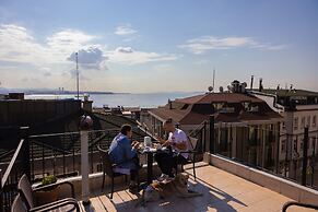 Agora Guesthouse & Hostel