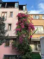Agora Guesthouse & Hostel