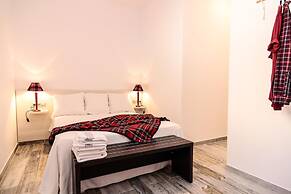 The 8 Rooms House
