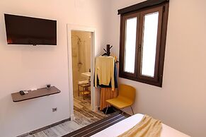 The 8 Rooms House