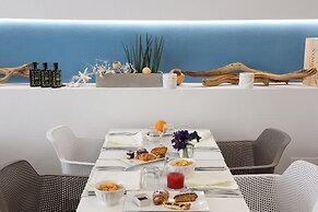 M&F Hotel