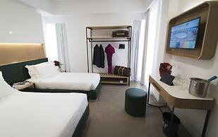 M&F Hotel